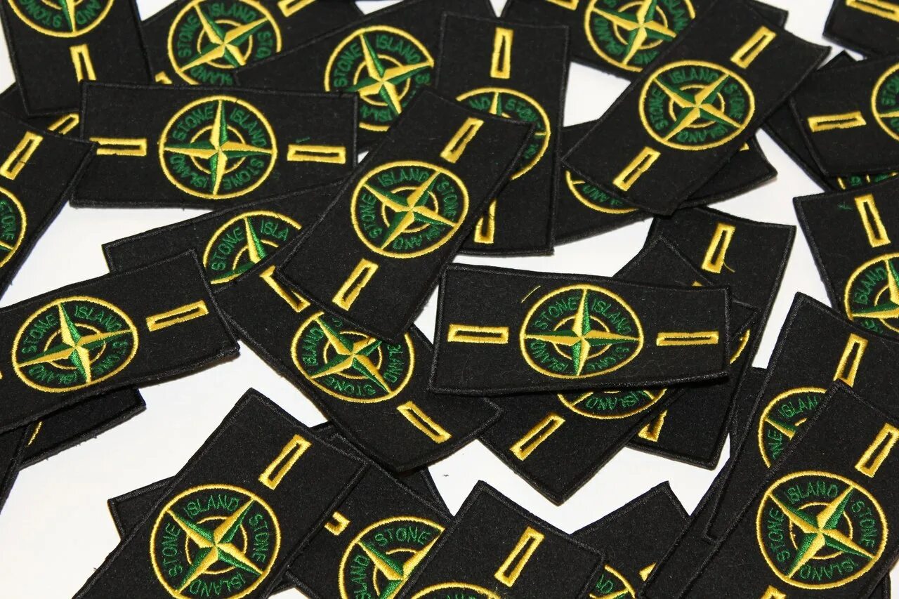 Патч летал компани. Стоник исланд. термо патч stone island. стоун айленд нашивка. много патчей стон айленд.