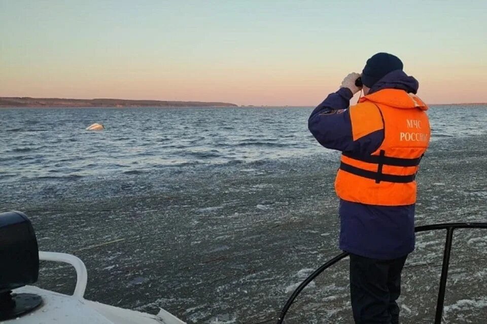 МЧС на воде. Лодка МЧС. Спасатели в океане. Спасатель МЧС. Запрет рыбалки в татарстане в 2024 году