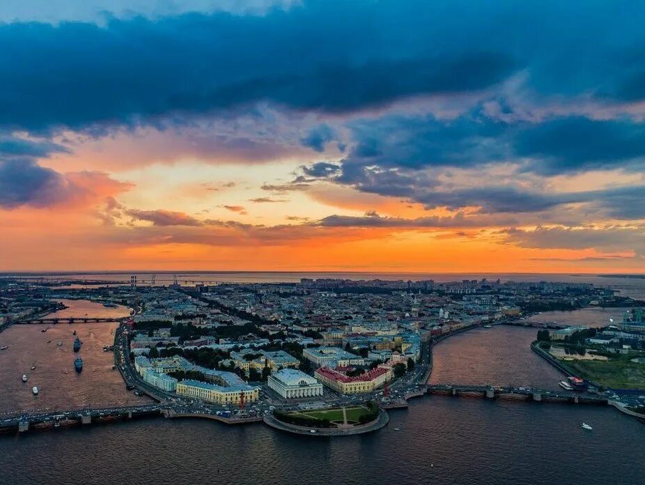 благовещенский мост. васильевский остров санкт-петербург. васильевский остров санкт-петербург. панорама благовещенского моста санкт-петербурга. стрелка васильевского острова.