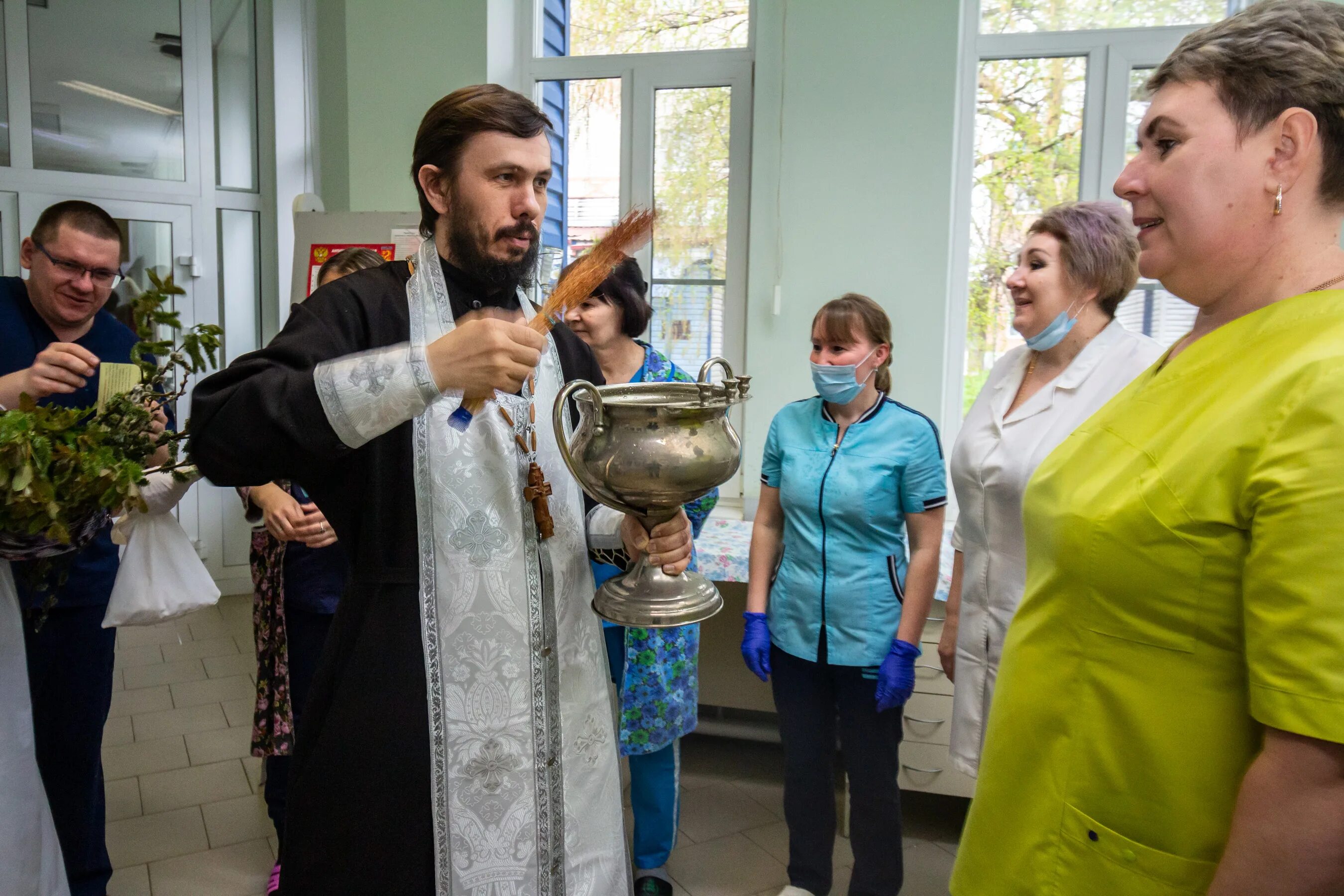 приход апреля