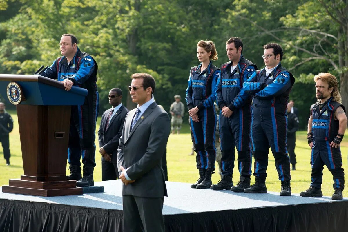 пиксель фото. Pacman фильм 2015. пиксели (2015) pixels. пиксели фильм постер.