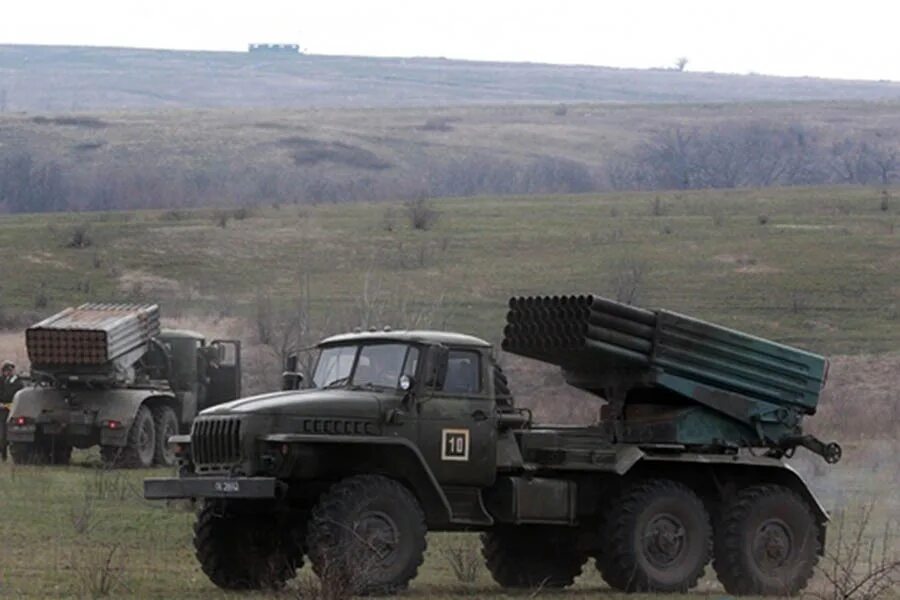 Российские войска. Новоайдар лнр. Днр лнр в танковом биатлоне. Ополчение донбасса 2014 днр. Днр 2017.
