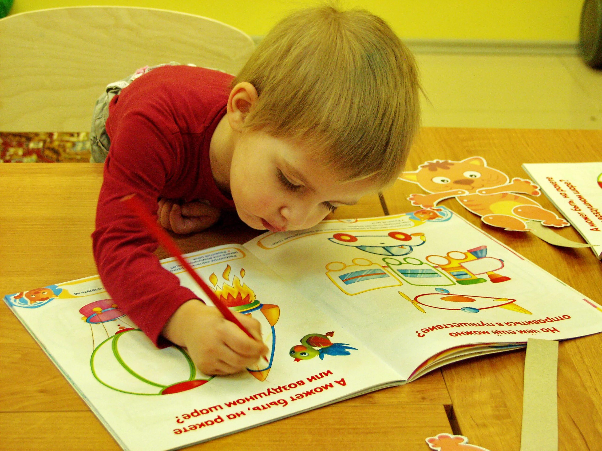 Познавательное развитие ребенка 3 4 лет. Творческие занятия для детей. Дети творчество. Творческие игры для детей. Занятия для дошкольников.