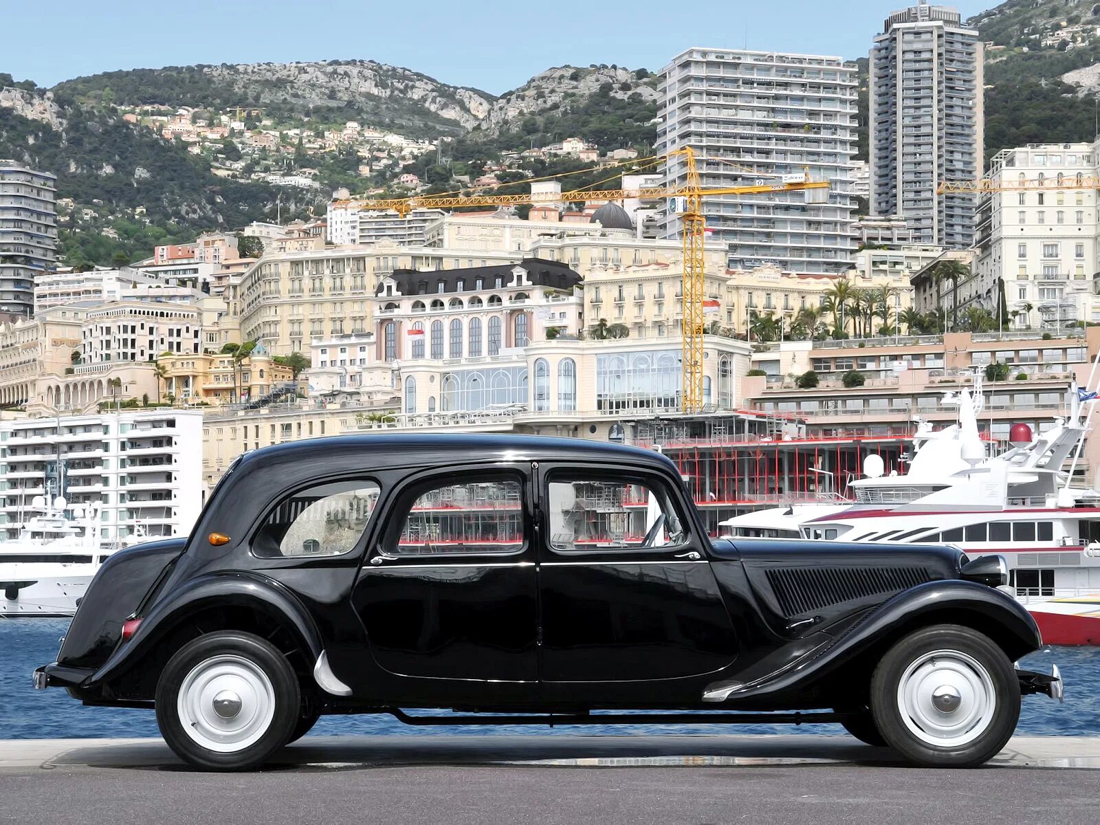 Citroen 1954. Ситроен траксьон авант 1938. Citroen 11cv вермахта. Ситроен 11cv салон. Citroen 11cv вермахта.