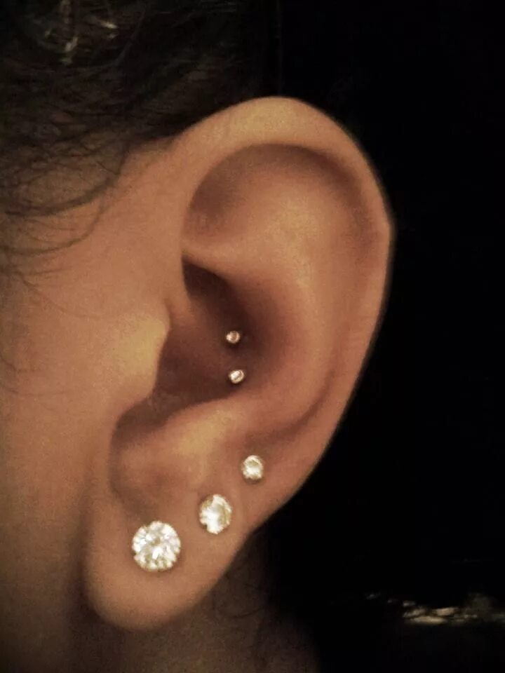 Pin by Laís Lacerda on Brinco piercing Earings piercings, Ear jewelry, Piercing 