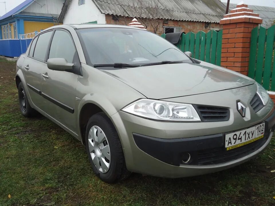 Renault Megane 2 2005. Рено Меган 2 2005 года. Рено Меган 2 2005 год универсал. VIN Рено Меган 2.