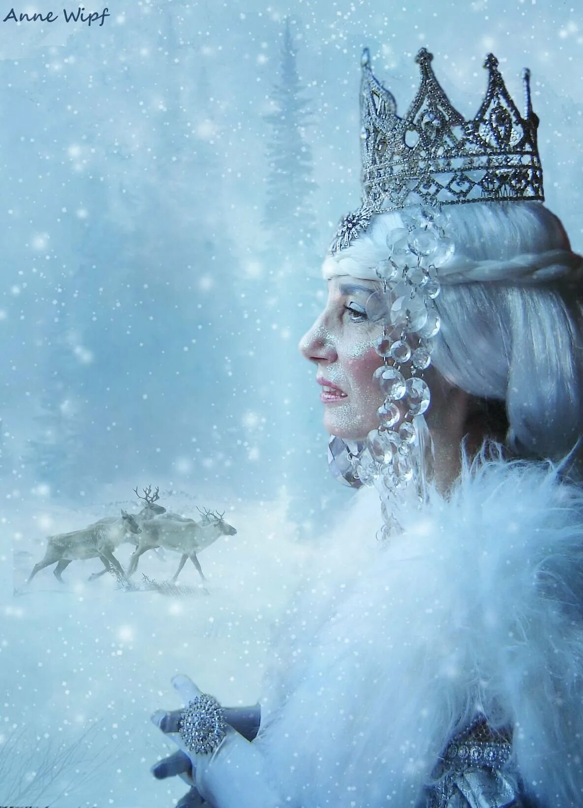 Снежная королев картинки. Снежная Королева (Королева льда) (Ice Queen) 2005. Snow Queen Снежная Королева. Орн Снежная Королева. Снежная Королева / Ice Queen (2005) Постер.