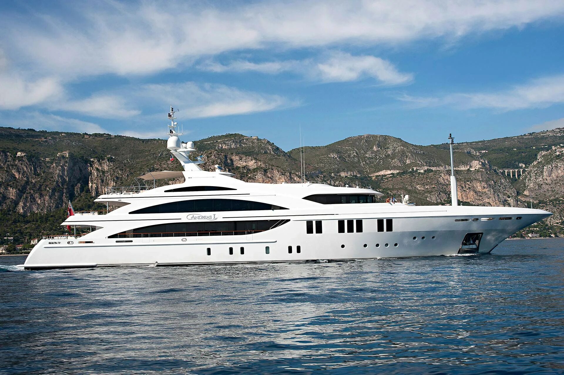 Oyster 595. Моторная яхта larson 370 cabrio. Yachtworld. Yachtworld. Amels 200.