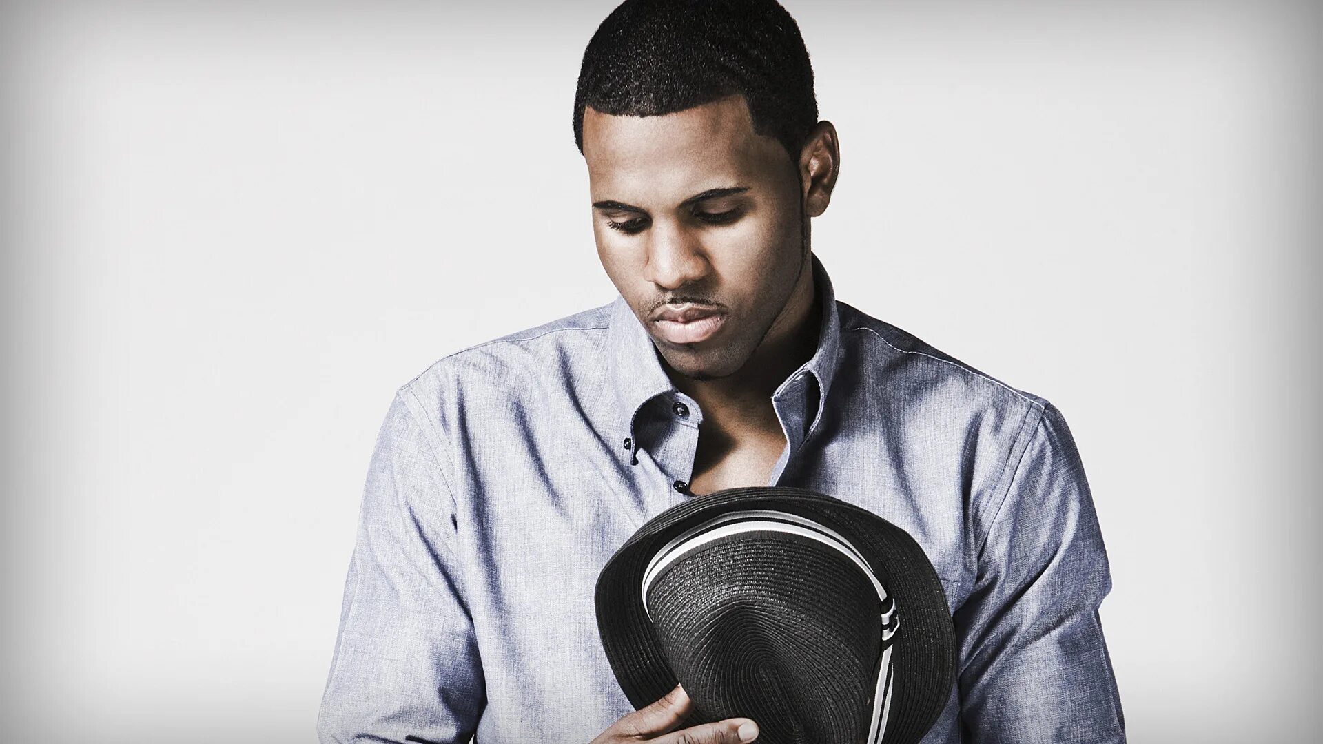 Джейсон вурхис пятница 13 без маски. Jason derulo 2023. Слушать джейсона. Джейсон деруло певец. Слушать джейсона.