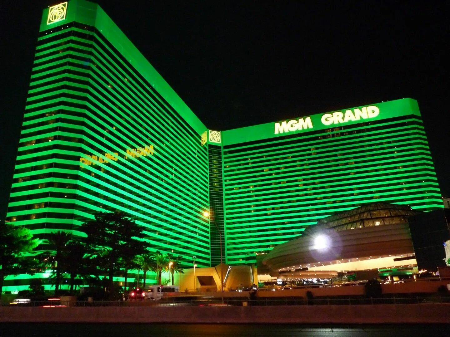 Вегас мгм. Mgm grand las vegas казино. Казино mgm grand в лас-вегасе. Лас вегас mgm grand. Мгм гранд отель лас вегас.