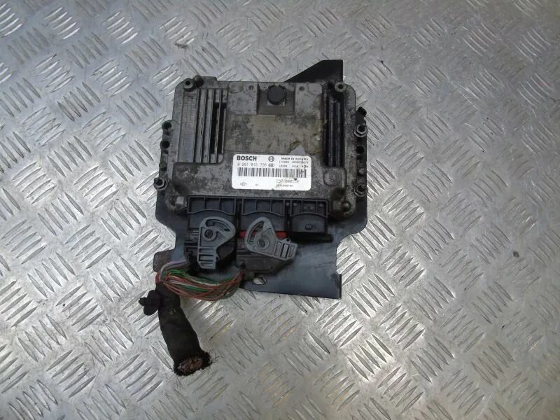 Рено сценик 1 блок управления. Sirius 32n can. Scenic 1 блок иммобилайзера. Блок управления на рено сценик 2 дизель. 9 dci блок управления двигателем.