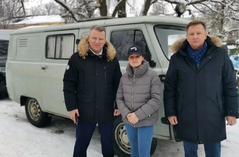 Заседание рады. Депутаты партии пас. Заседание в раде. Депутат за столом в кабинете. Купленные депутаты.