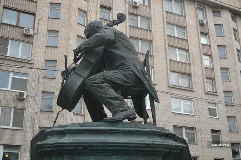 Памятник на поварской