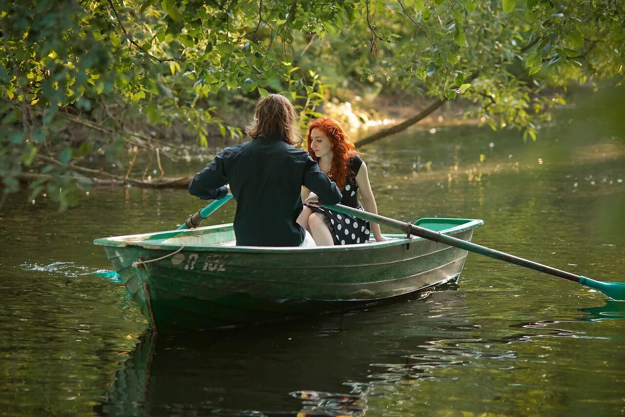 Прогулка на лодке. Картины для устного собеседования. Сертификат на прогулку на катере. Описание прогулка на лодке. Катание на лодке.