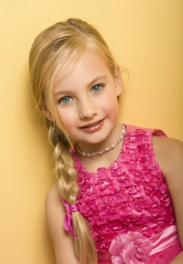 Девочка. Литтле модель. Фотомодели принцесс. Девочка 4 года блондинка.