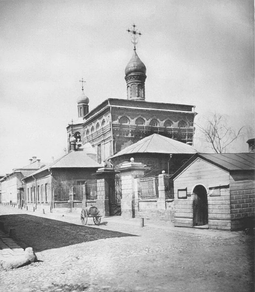 Церковь михаила архангела свирская в смоленске. Храм архангела михаила в тропареве. Храм архангела михаила в тропареве старые. Храм в тропарево никулино. Церковь михаила архангела (свирская).