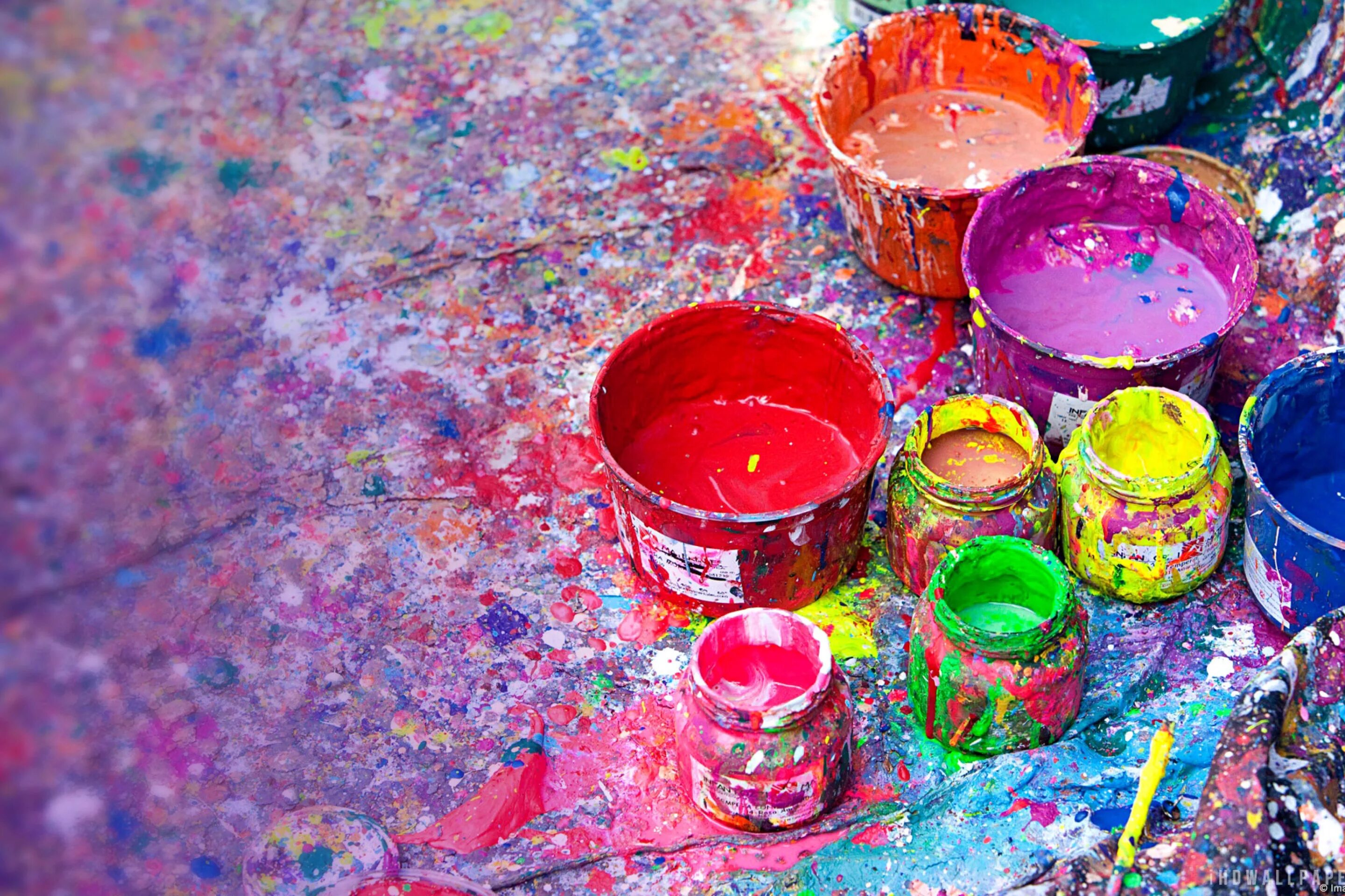 Краски нужны игры краски. Яркие краски. Разноцветные краски. Разлитая краска. Краска для обоев.