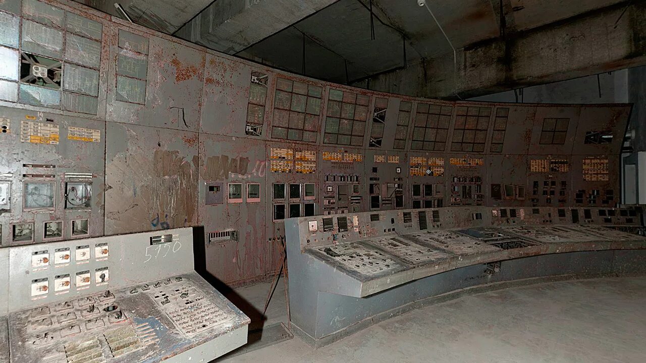 Игналинская аэс внутри. Пульт управления реактором чаэс 4 энергоблок. 4 энергоблок чаэс внутри. Реактор 4 энергоблока чаэс. 4 энергоблок чаэс изнутри.