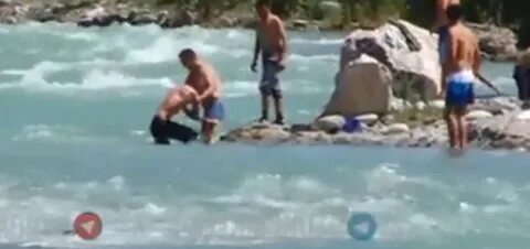 Мужчина спас девушку