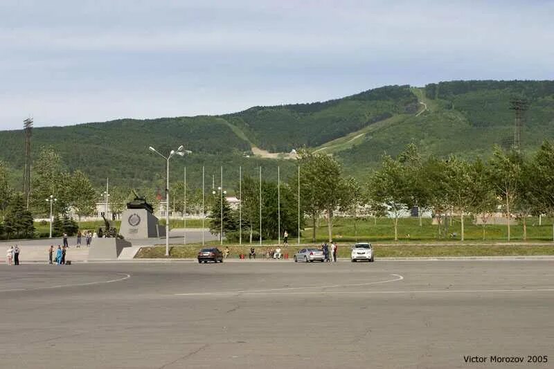 File:Танк Т-34, площадь Победы, Южно-Сахалинск, Сахалинская область.jpg - Wikime