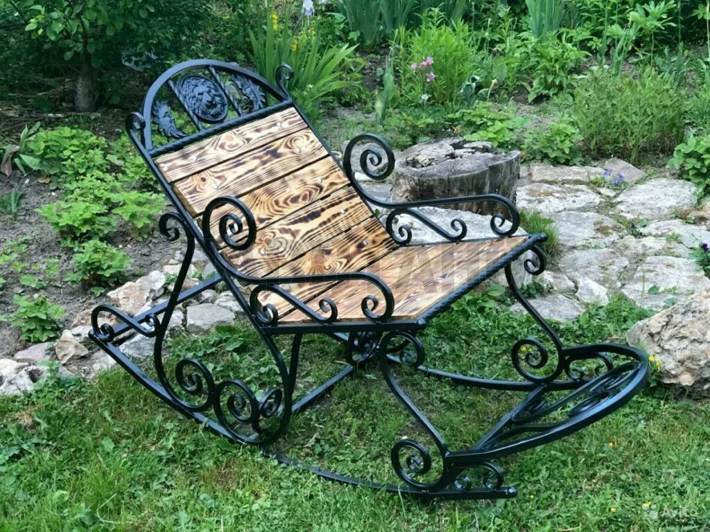 Кресло качалка холодная ковка. Холодная ковка меди. Изделия из металла для сада. Кованые кресла качалки. Самодельная ковка
