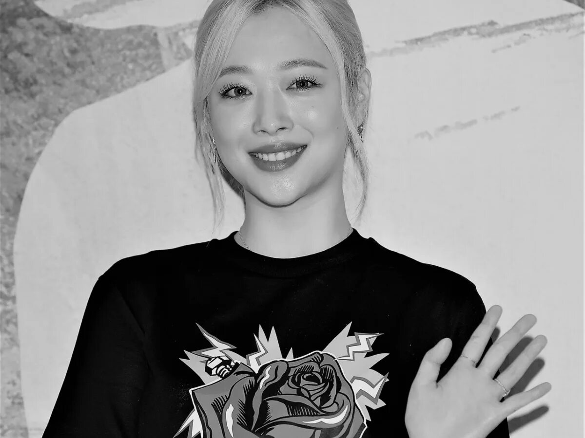 День рождения солли. Sulli. Чхве Солли. Солли айдол. Sulli корейская певица 2019.