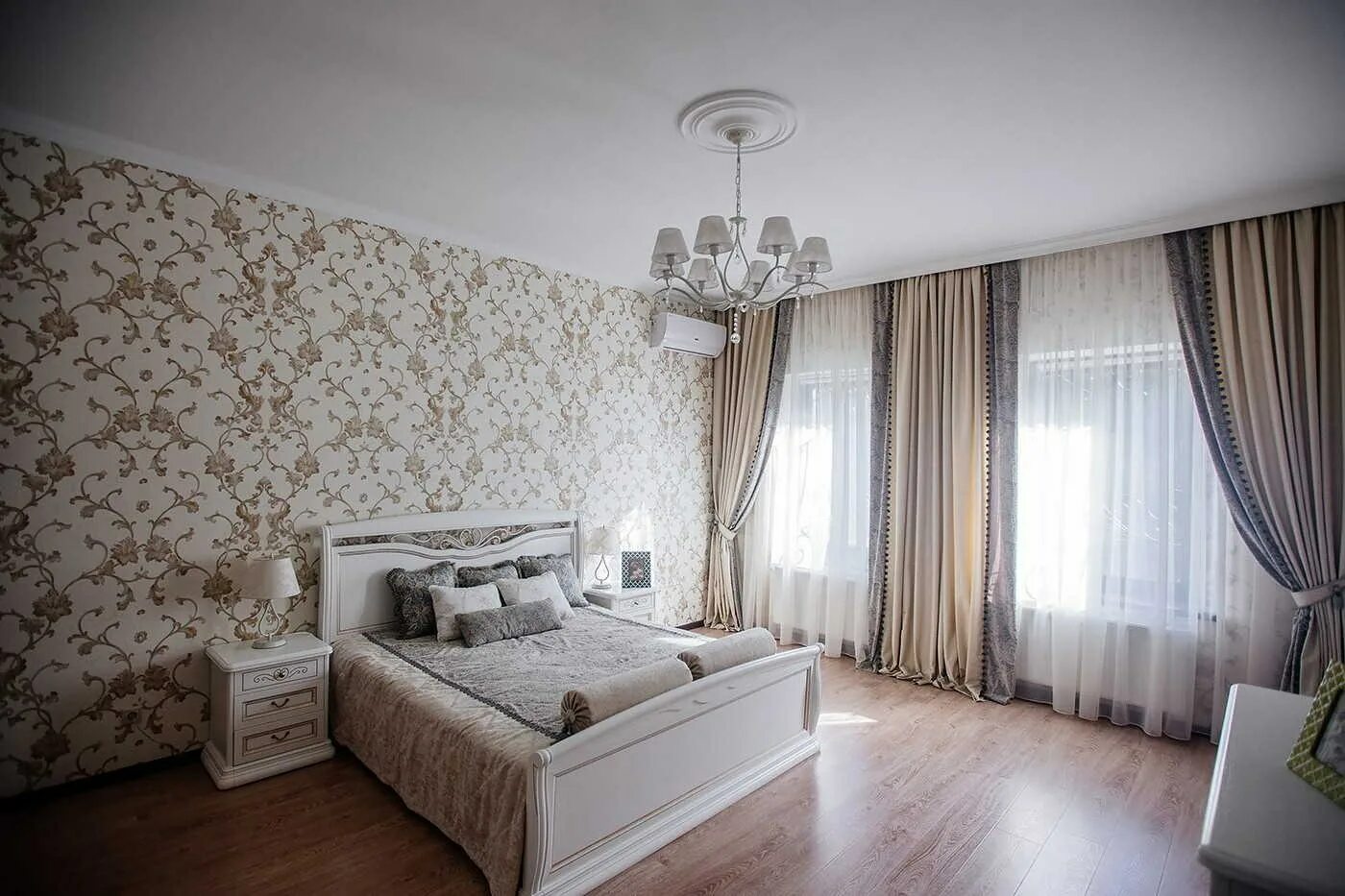 Обои с низкими потолками фото Messy bedroom! Want to clean bedroom from experts. Contact us and book your serv