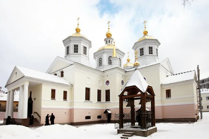 крестовоздвиженский храм нижний новгород. крестовоздвиженский храм нижний новгород. нижегородский женский монастырь. крестовоздвиженский женский монастырь нижний новгород. серафимо-дивеевский троицкий монастырь.