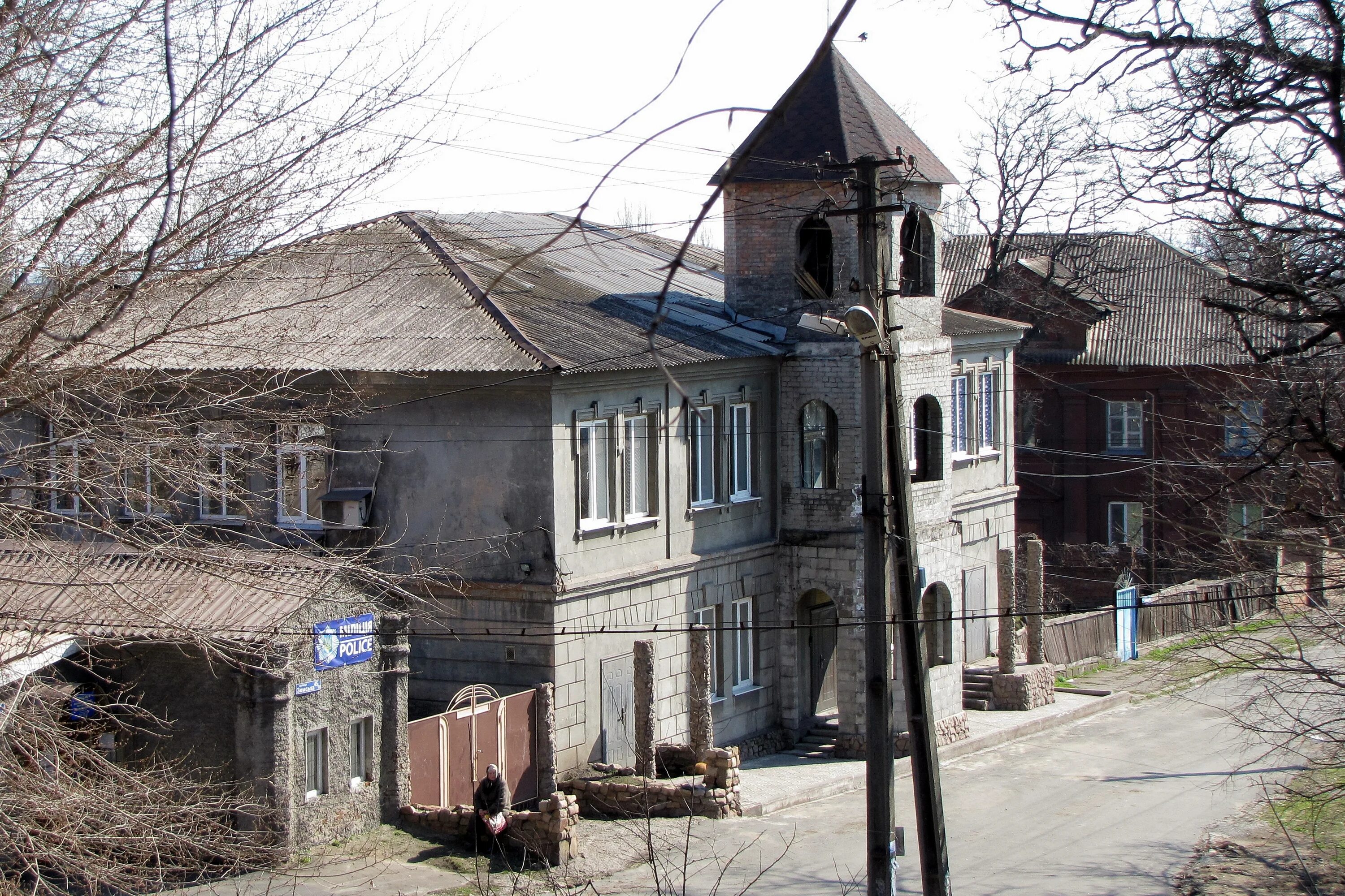 Работа в городе мариуполь. Мариуполь исторический центр. ул земская мариуполь. ул.земская 64 мариуполь. улицы мариуполя сейчас.