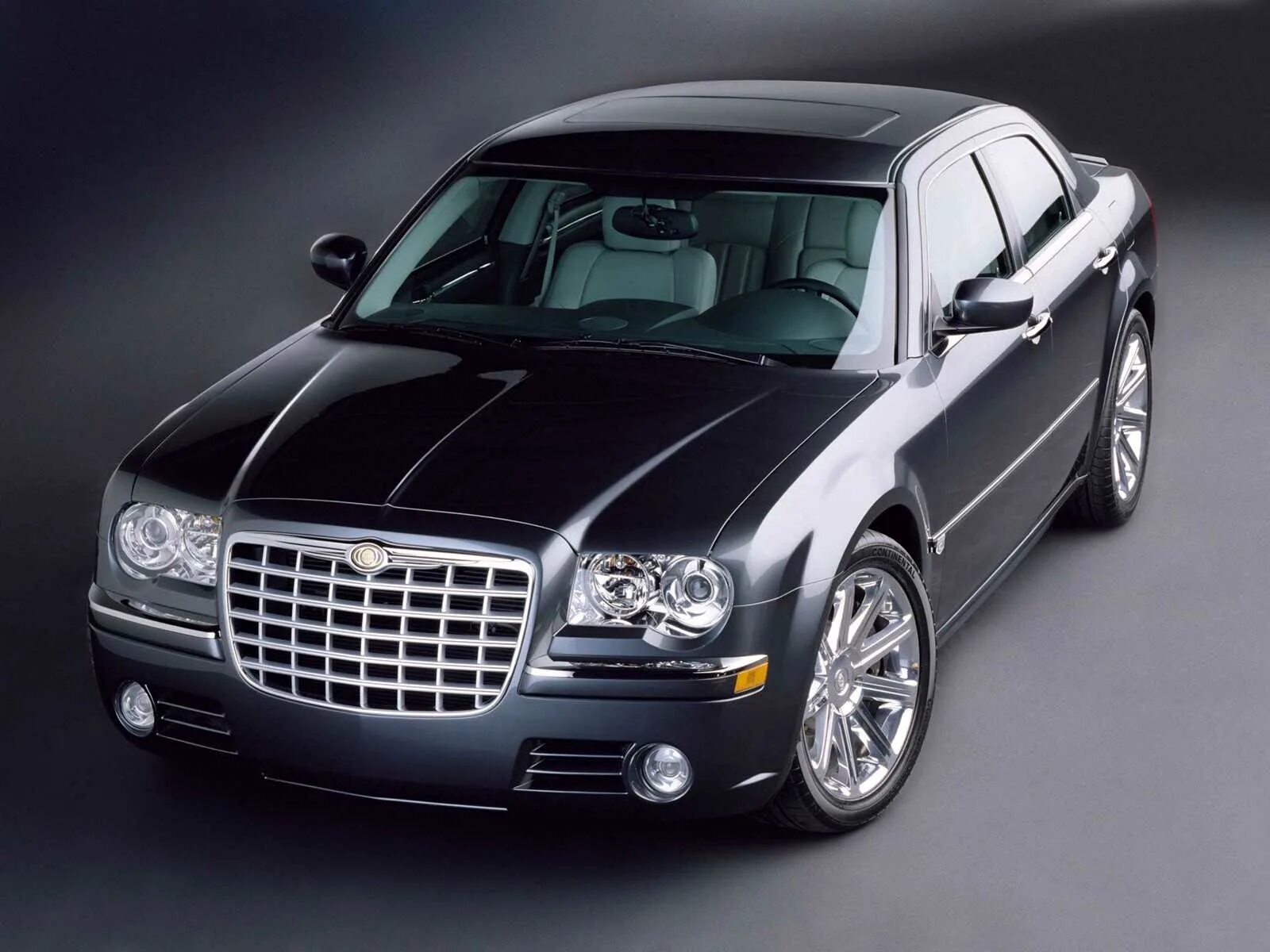 Крайслер 300c. Автомобиль Chrysler 300c. Крайслер 300 ц. Chrysler 300c Cruiser. Американская машина крайслер