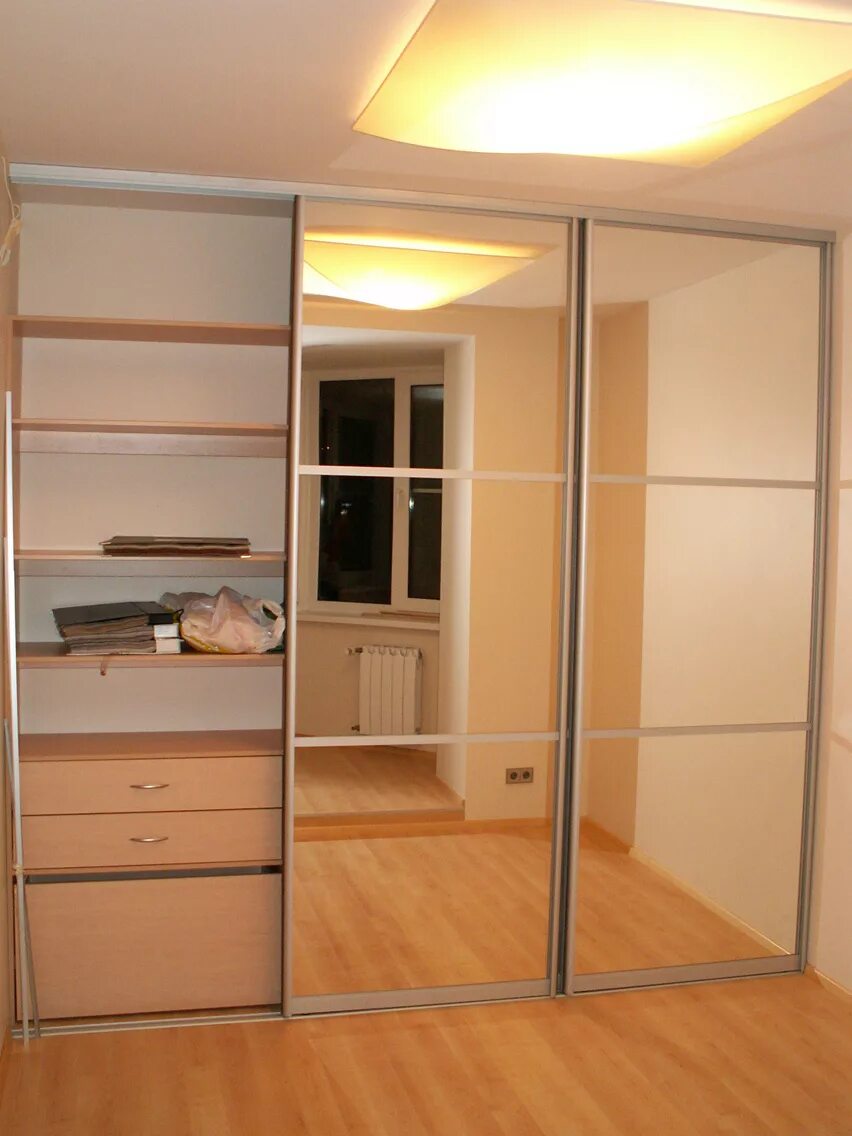 шкаф на заказ mosmirmebeli. шкаф бежевый для спальни. шкаф на заказ mosmirmebeli. шкаф купе. шифоньер купе.