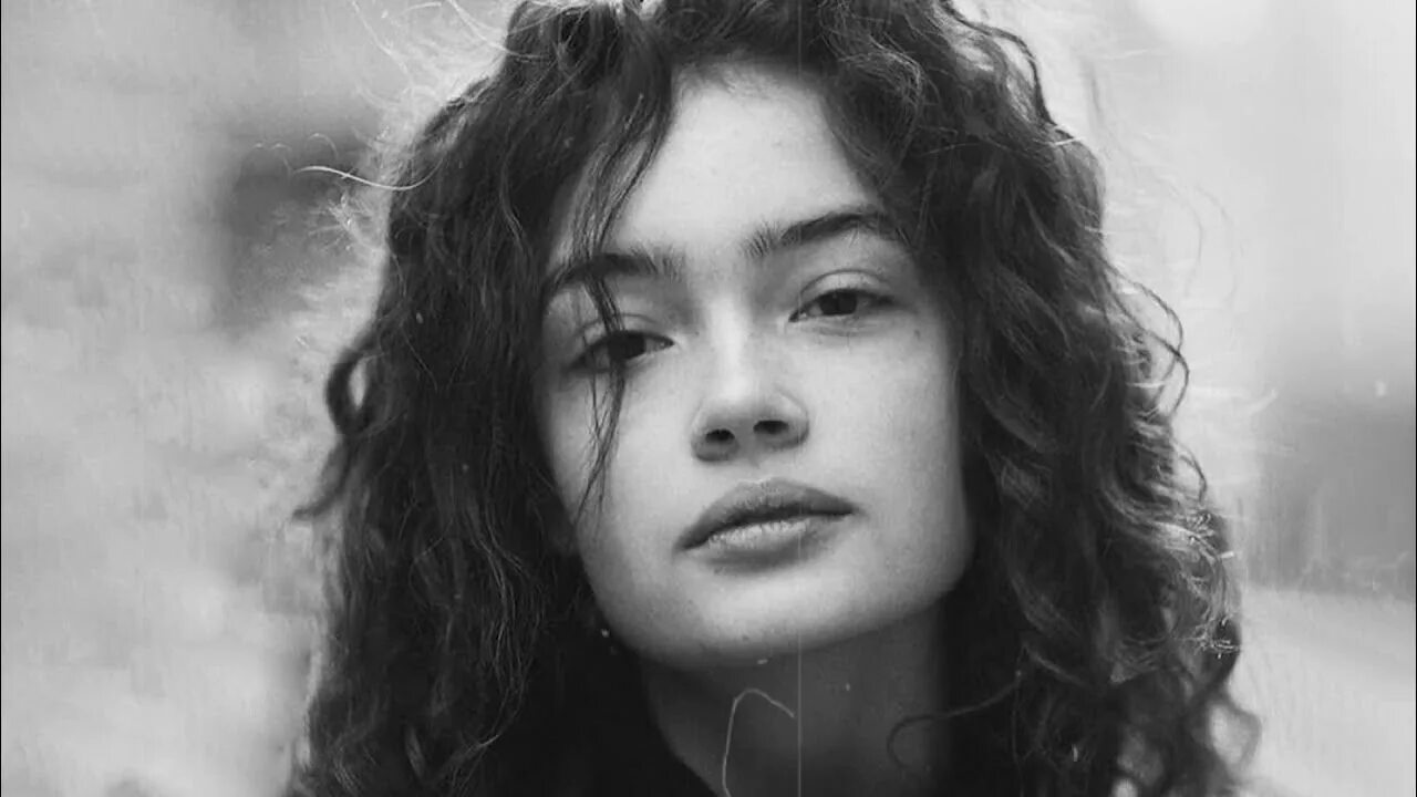 Emma peters carla. Эмма питерс. карла моррисон. carla morrison [2025]. emma péters, carla morrison.