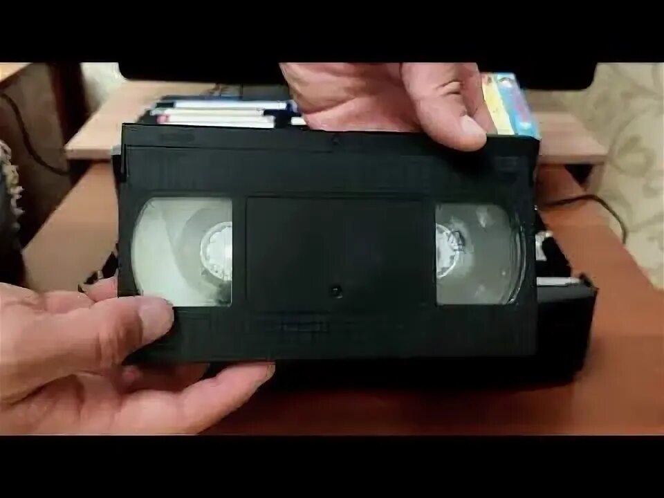 How to vhs. Пленка видеокассеты. кассета с пленкой. чистящая видеокассета vhs. vhs кассета внутри.