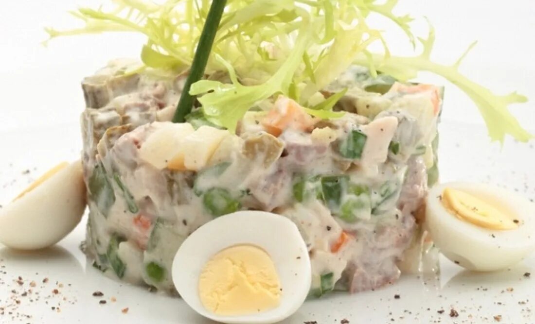 оливье с говядиной. оливье с томленой говядиной. оливье с ветчиной. классическое оливье с говядиной. оливье столичный.