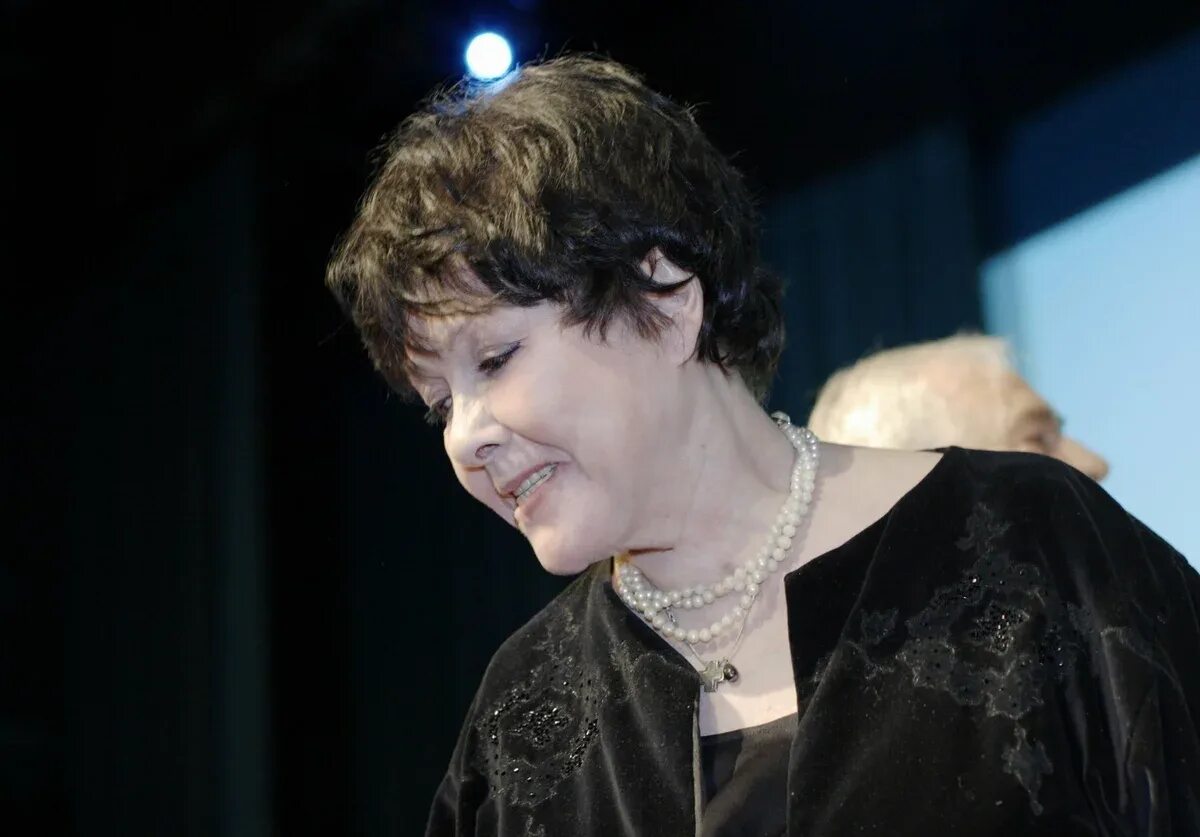 Ахмадулин. Ахмадулин. Ахмадулин. Беллу ахатовну ахмадулину. Ахмадулин.