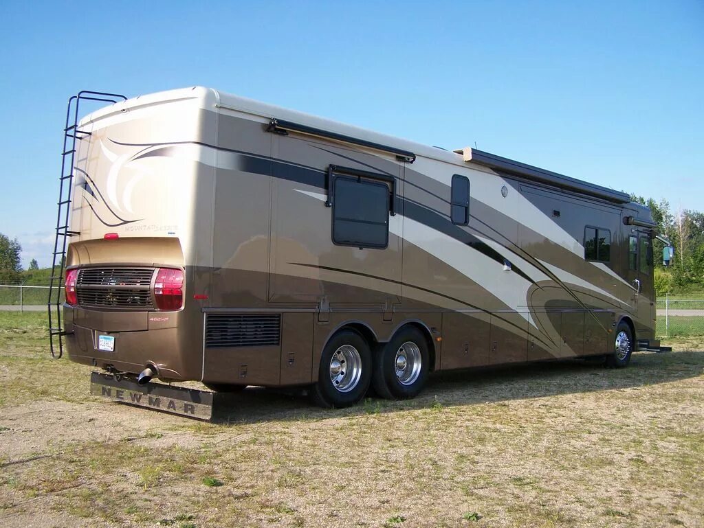 Restored 1954 Airstream Flying Cloud Travel Trailer HomeDSGN Casa rodante, Corri