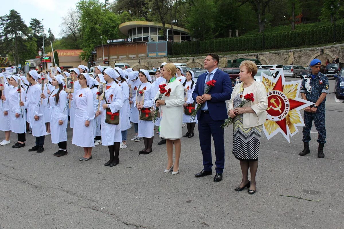 Госпиталь кисловодск. Военный госпиталь Кисловодск. Госпиталь в Кисловодске для пограничников. Озерная 28 Кисловодск госпиталь.