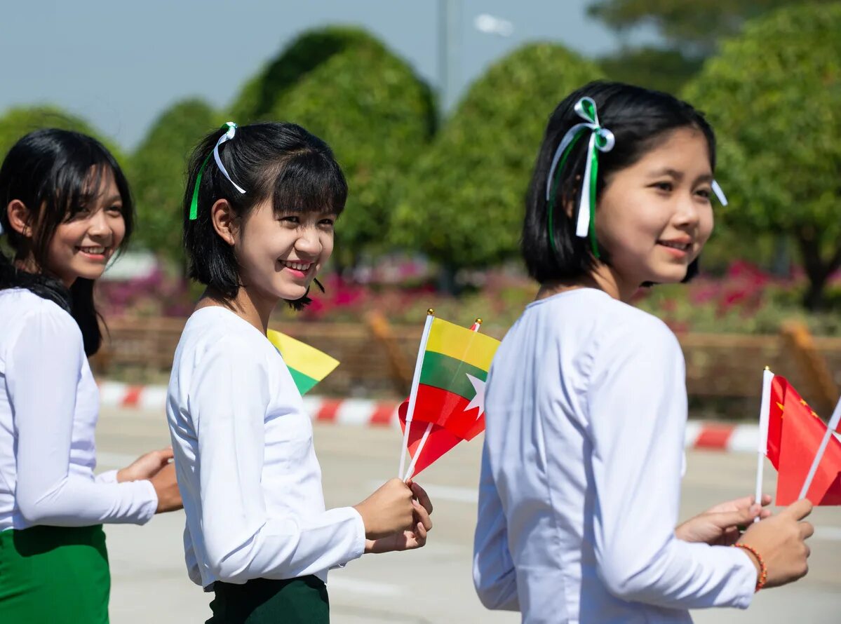 Мьянма люди. Китай и Мьянма. Мьянма девушки. Республика Союз Мьянма. Made in myanmar