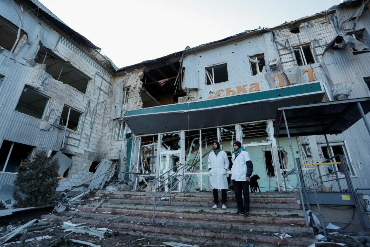 Правда украины 2022. Волноваха больница. Разрушенное здание больницы. Волноваха разрушения больница.