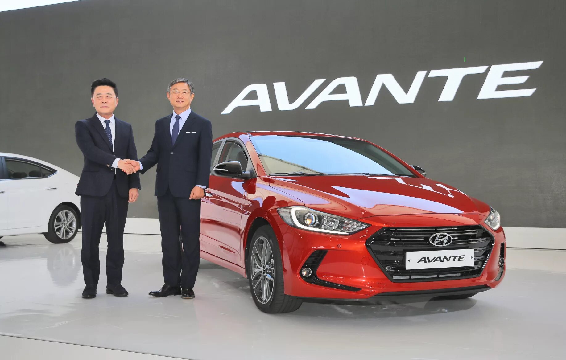 Hyundai поколения. Hyundai Elantra Korea. Hyundai Elantra 2016 Korea. Hyundai Elantra 6 поколения. Hyundai Avante 2016 Korea.