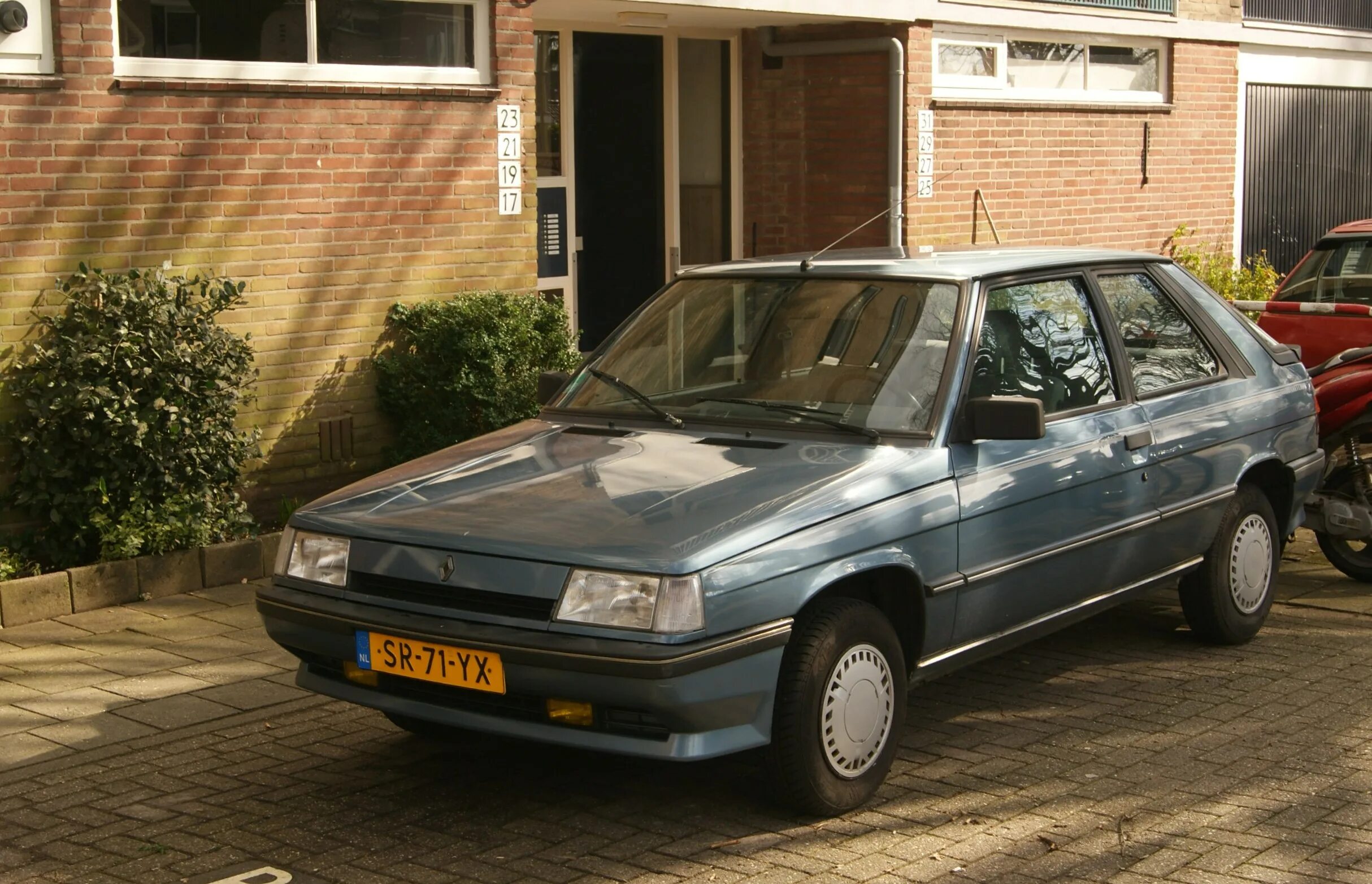 Reno 11f. Renault 1988. Renault 11 3 Door. Renault 11. Рено 11 дизель.