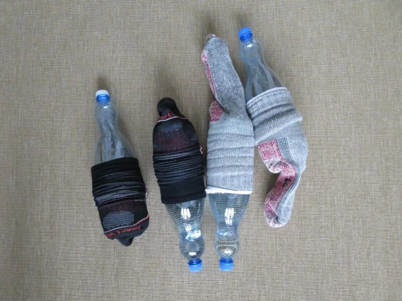 Как растянуть шерстяные носки. Вязаные носки спицами. Как растянуть шерстяные носки. Носки. Заплатка на шерстяные носки.