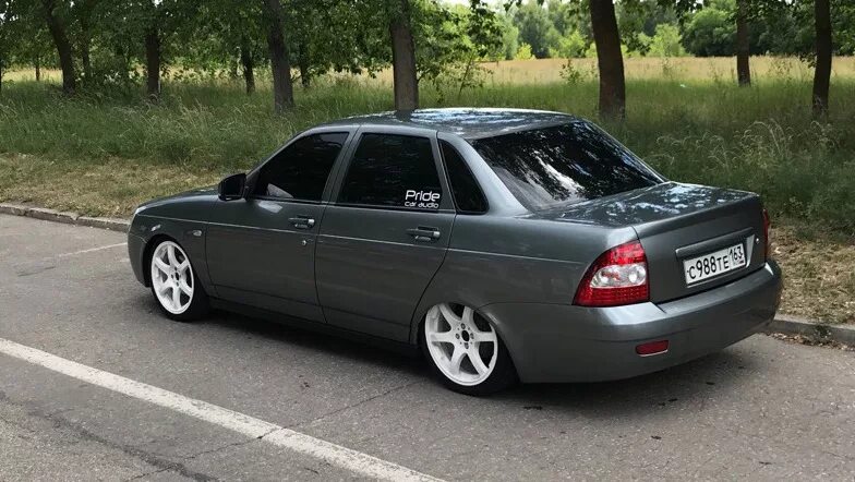 Приора кварц седан тюнинг Lada Приора седан 1.6 бензиновый 2011 на 17ых) на DRIVE2