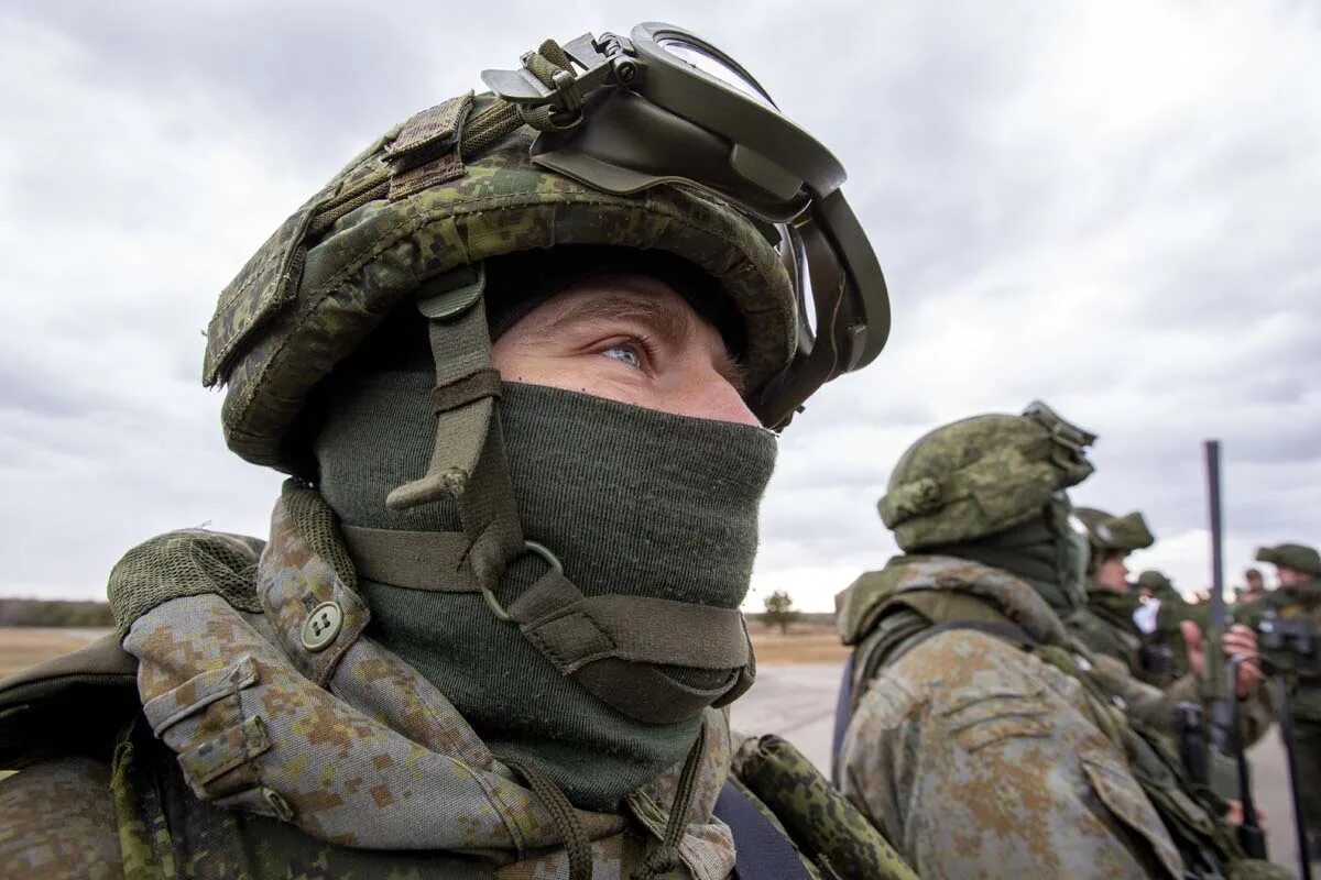Новости российский войск видео. Генерал сырский всу. российские войска.