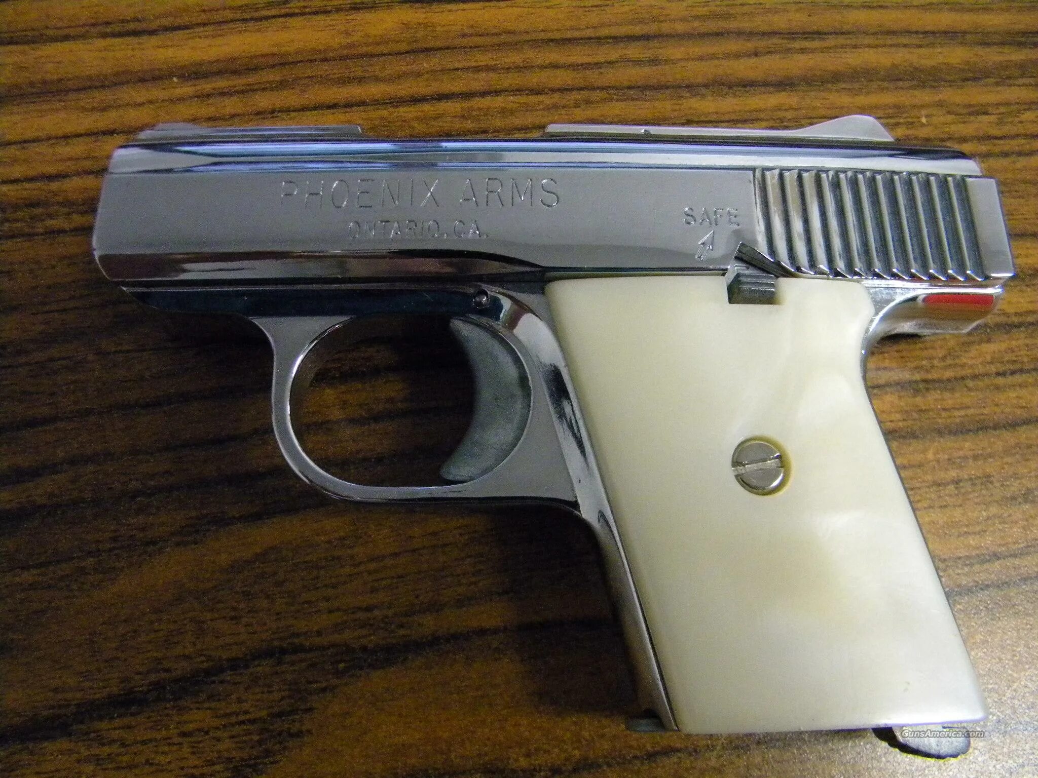 25 auto. 25 auto. Нарезные патроны sellier&bellot 6,35 мм browning fmj. Кольт юниор пистолет. 50acp 50acp патрон.