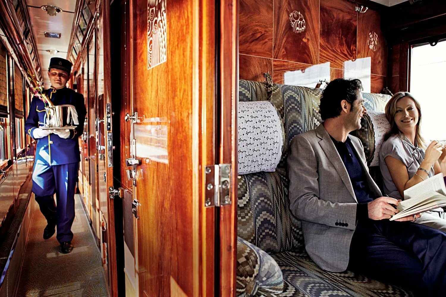 Купе поезда жена рассказ. Venice simplon-orient-express. путешествие на поезде. путешествие на поезде купе. пассажиры в купе.