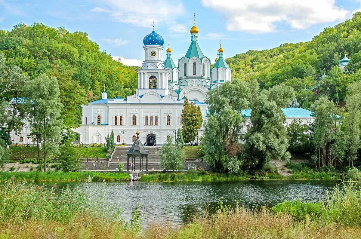 Святогорский Свято-Успенский монастырь. Святогорская Успенская Лавра. Святогорский Свято-Успенский монастырь в Пушкинских горах. Свято Успенский Лавра Святогорск. Святые святогорской лавры