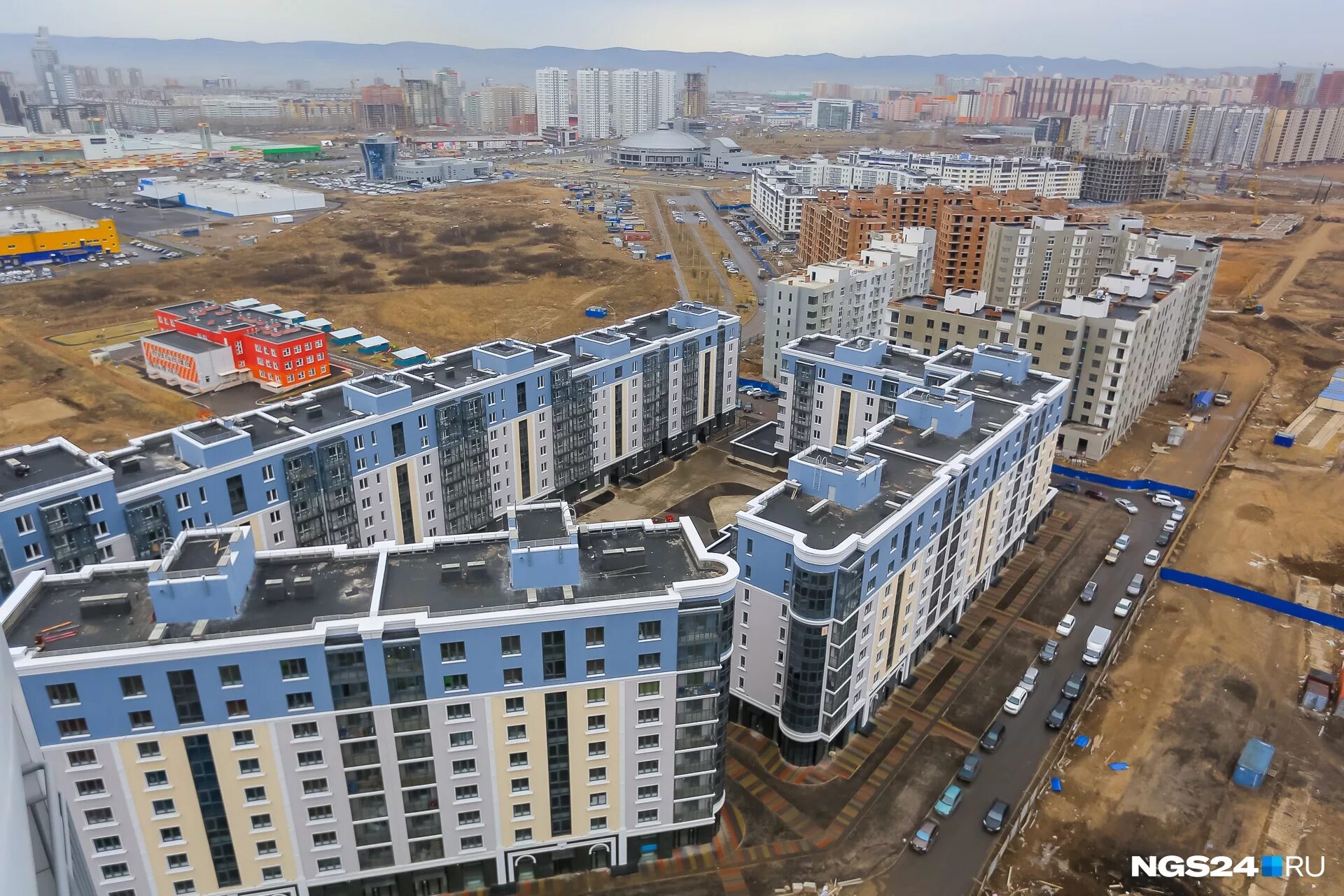 Школа в преображенском красноярск. Дом 4 преображенский монолитхолдинг. Преображение красноярск. Преображение красноярск. Петра ломако преображенский район красноярск.