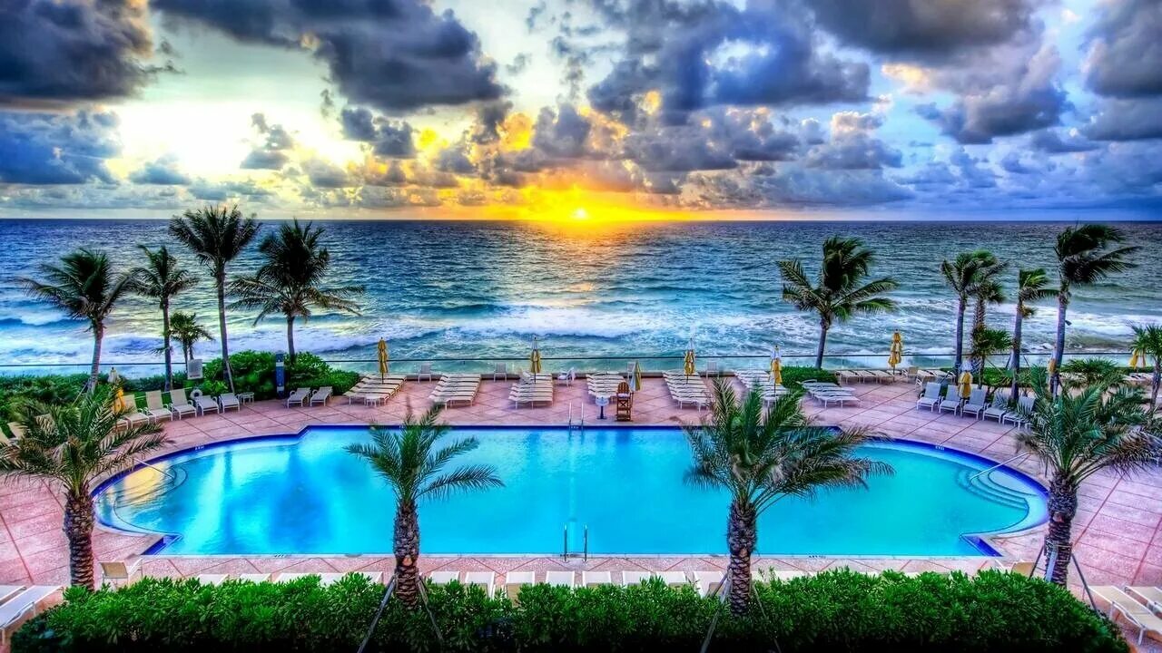 Top 10 Infinity Pools Hilton Worldwide HomeDSGN Pool, Hilton worldwide, Seychell