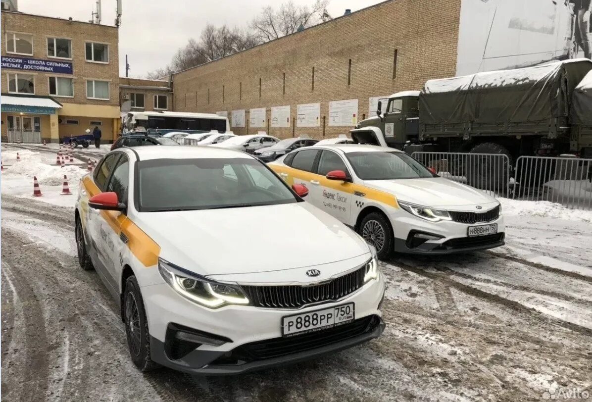 такси химки лунево. такси химки. такси лобня. парк машин такси. молодежный таксопарк.